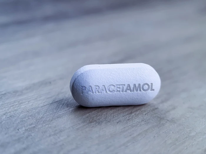 Paracetamol, dvorezen meč FOTO Shutterstock