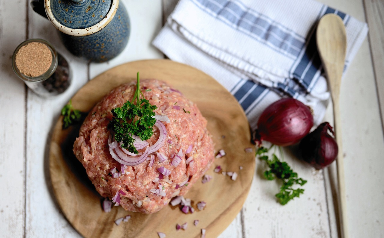 Moravska ZELENJAVA NA KROŽNIKU: Starodavni kmečki recept iz zelja in krompirja, boljši od krompirjevih palačink!