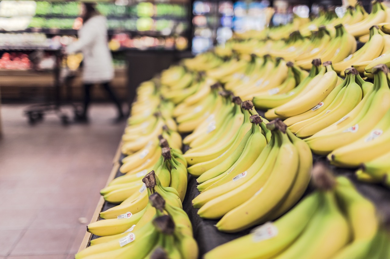 Nekdanji zaposleni v supermarketu razkril, kakšne trike uporabljajo nad strankami: Pazite na to!