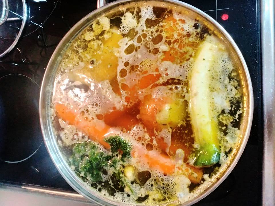 Kdaj dodati zelenjavo v juho? Zraven mesa ali kasneje? Nikoli ne naredi te napake