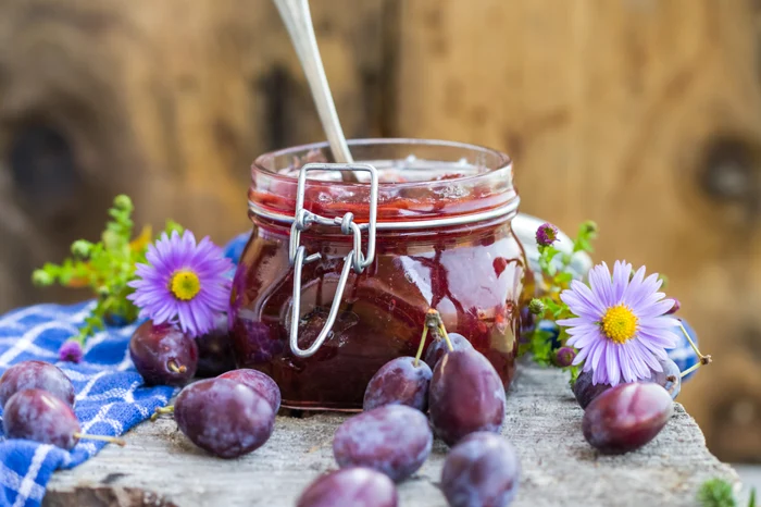 Domača slivova čarovnija FOTO Shutterstock