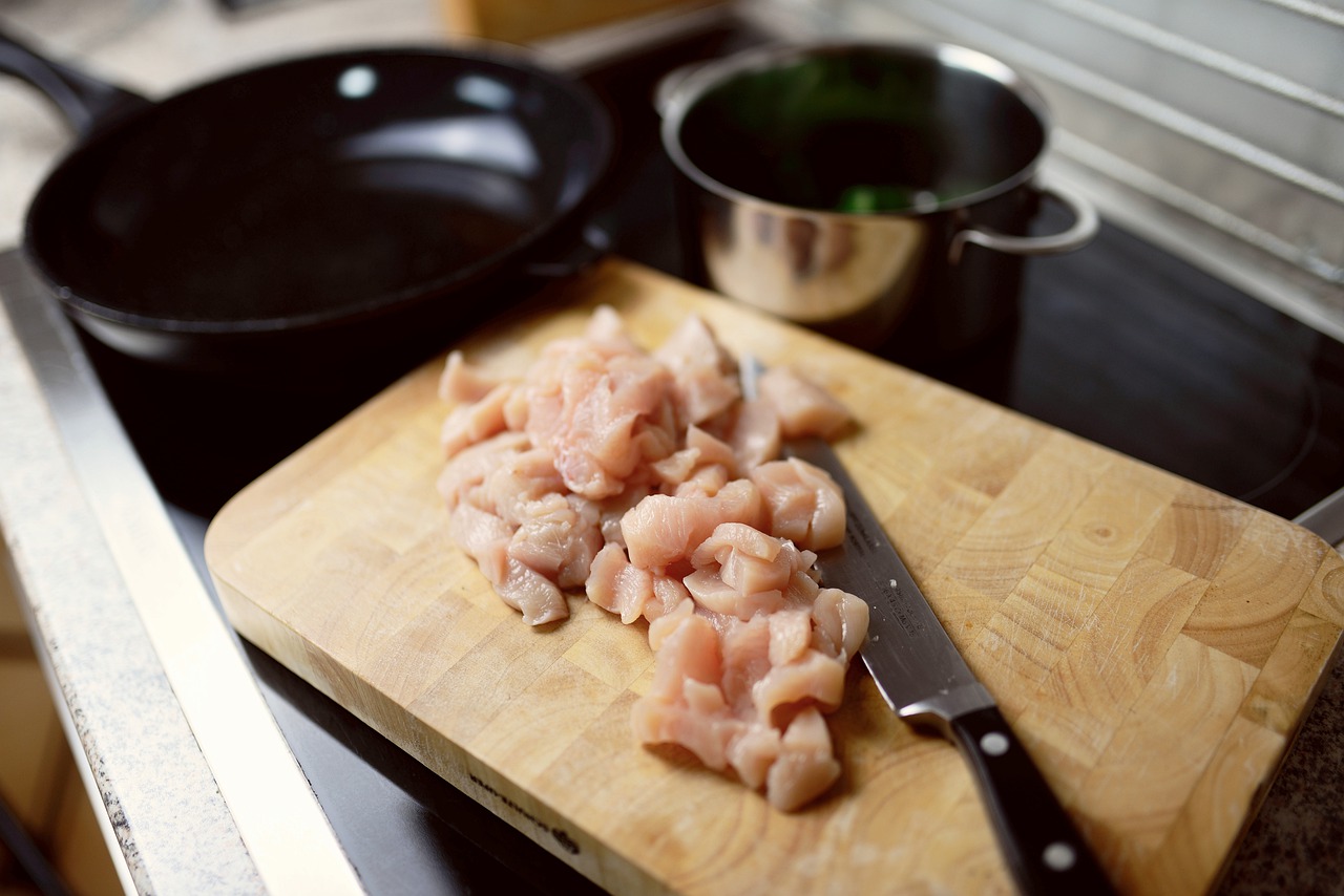 Najboljše piščančje meso Stroganoff: Hiter recept moje tašče, okus je še boljši od klasičnega!