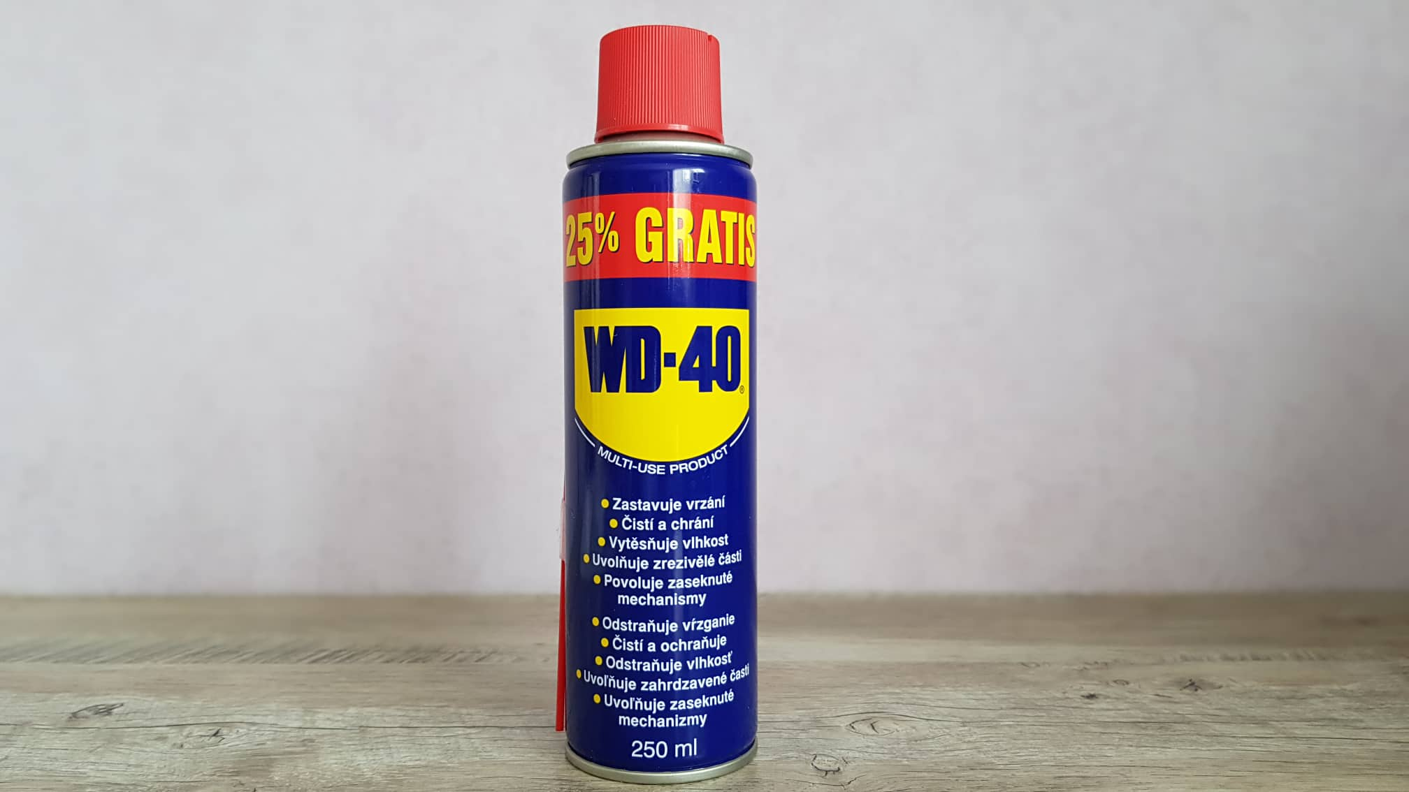 TA del avtomobila popršite z WD-40: Presenečeni boste nad rezultatom!